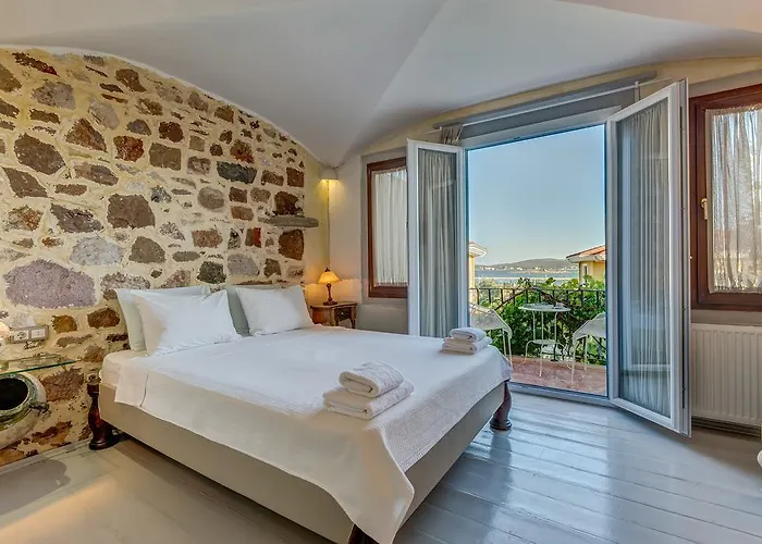 Hotel Cunda Battalos Kucuk