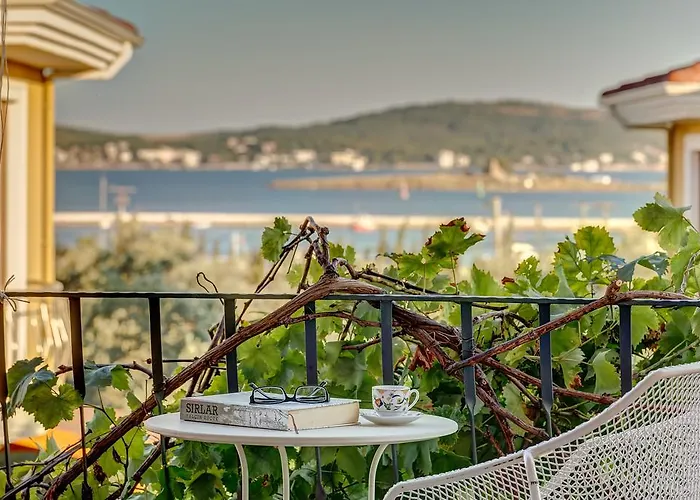 Hotel Cunda Battalos Kucuk