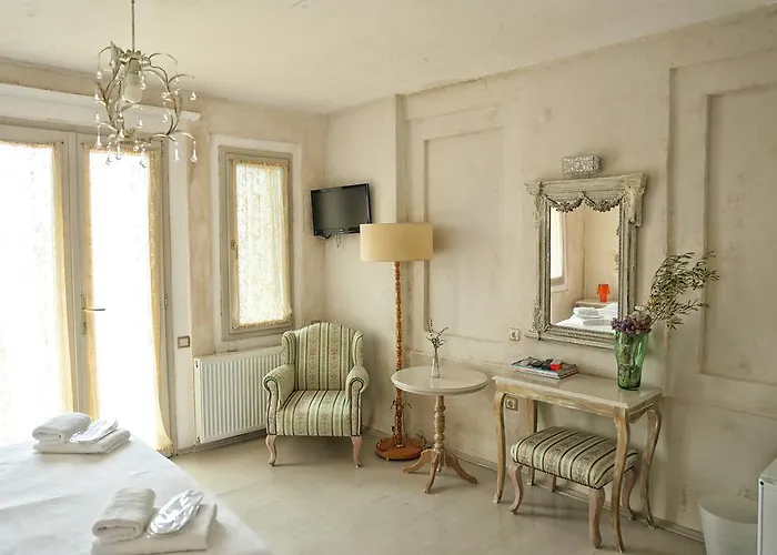 Cunda Battalos Kucuk Hotel 2*